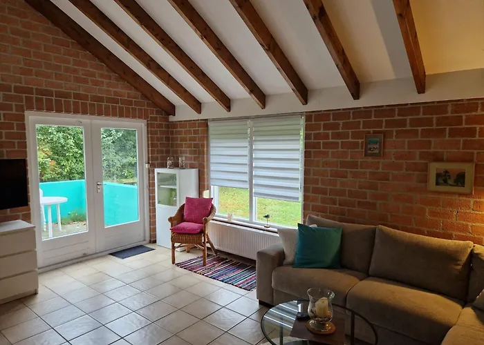 Sunny's Place Эгмонд-ан-ден-Хуф