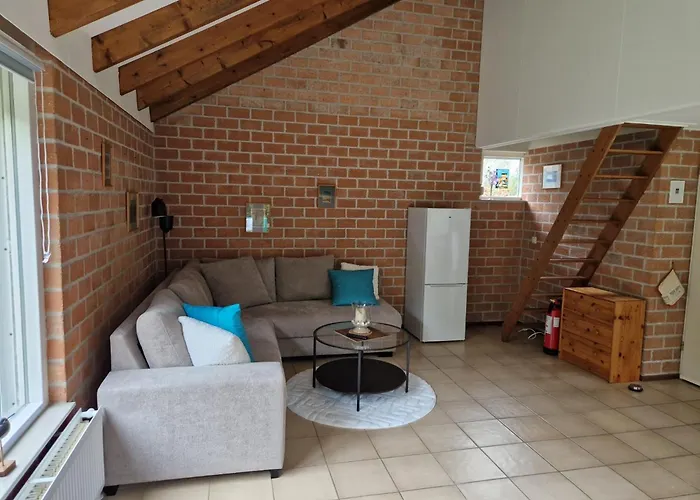 Дом отдыха Sunny's Place *