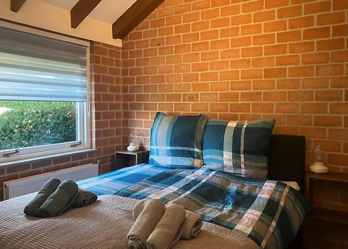 Sunny's Place Эгмонд-ан-ден-Хуф